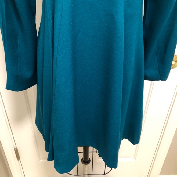 Double-breasted Teal Dress with Black Velvet Trim - Picture 10 of 16